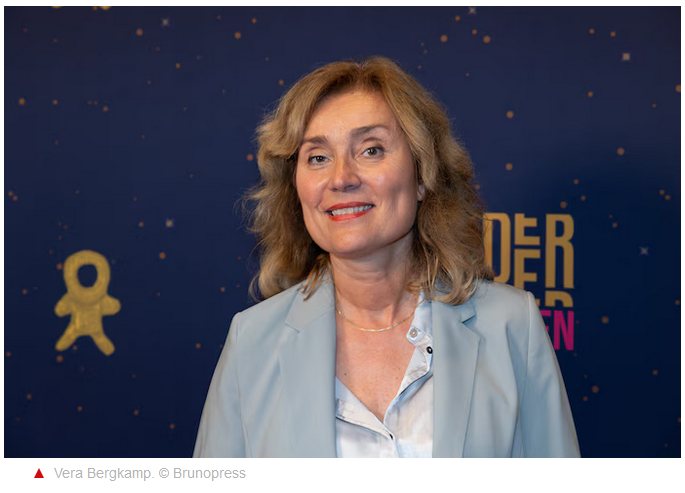 Bron foto: https://www.destentor.nl/home/oud-kamervoorzitter-bergkamp-in-de-problemen-door-intensief-contact-met-lekkende-ambtenaar-sonja-k~a6e471ea/