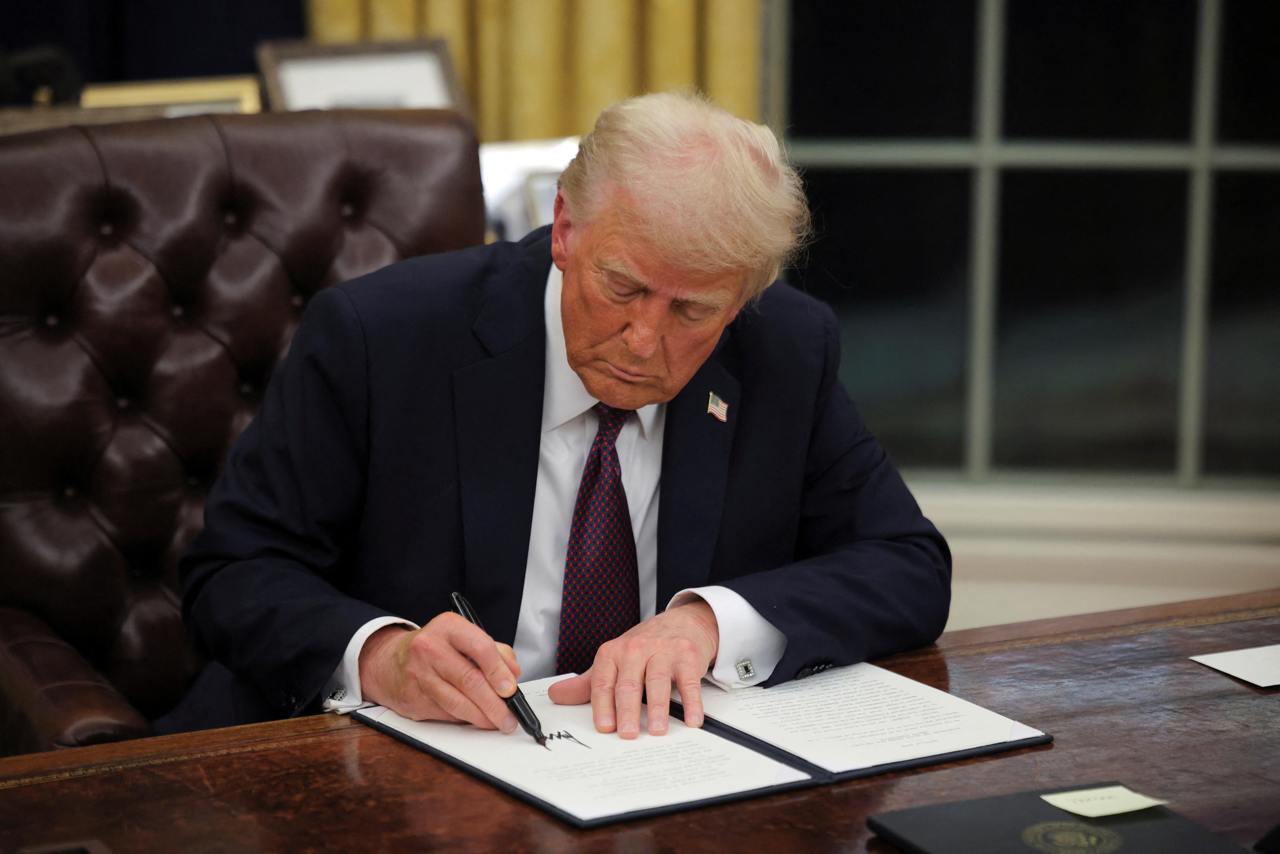 De GENIUS Act is door Trump ondertekend in het Witte Huis.