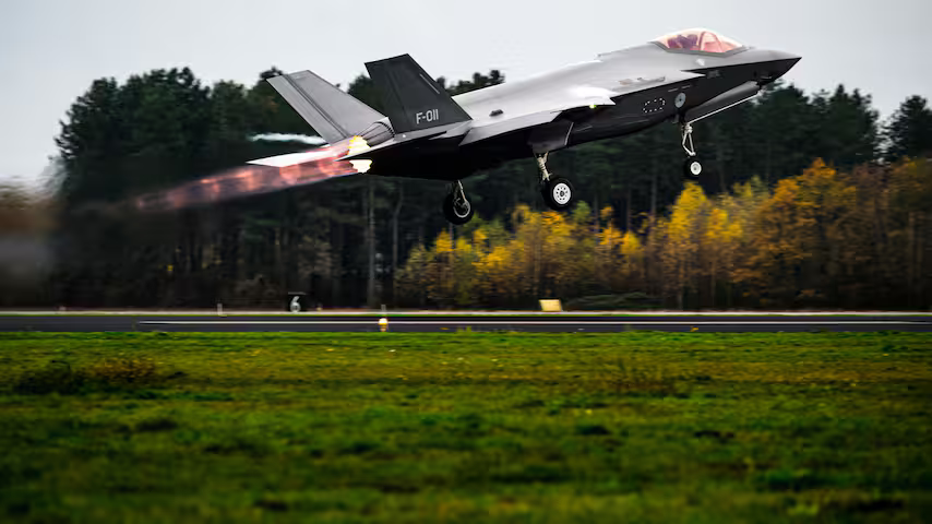 NAVO oefent nucleaire dreiging: 'Nederland moet die bommen kunnen werpen'