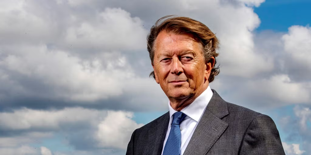 (bron foto: https://www.quotenet.nl/zakelijk/rechtszaken/a44672301/chipshol-familie-poot-laat-liegende-rechter-niet-lopen-staat-schiphol/)