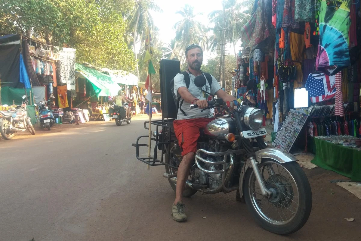 Tilasmi Frigge, journalist en mensenrechtenactivist, poseert voor een foto in Arambol, India, op 20 februari 2016. Tibet Sun/Lobsang Wangyal