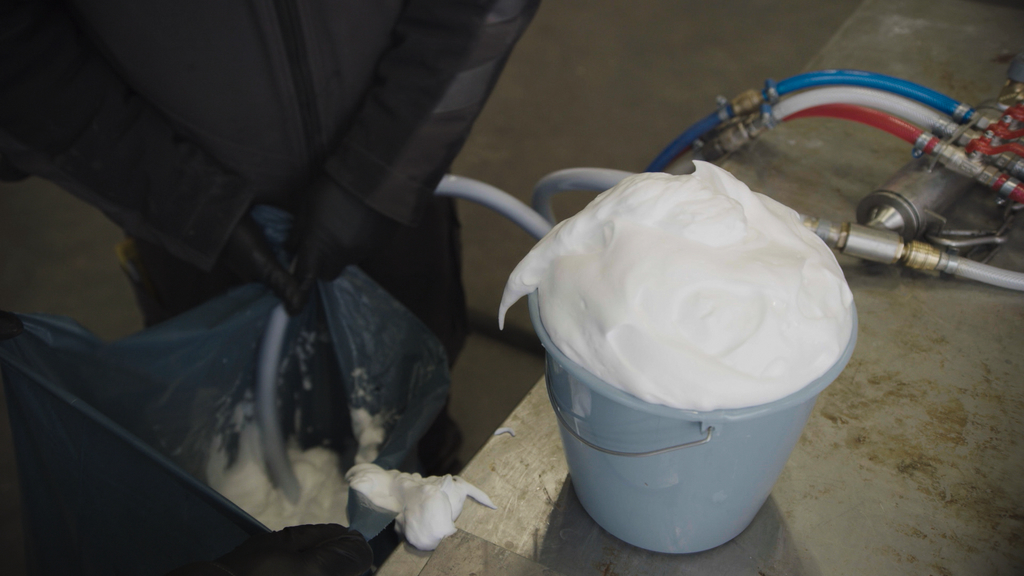 (bron: https://www.bnnvara.nl/zembla/artikelen/ggd-slaat-alarm-over-gevaarlijk-isolatieschuim)