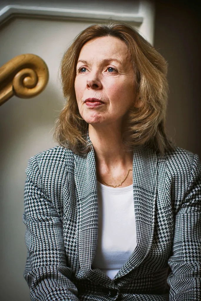 Adèle van der Plas ‘Een Ongelooflijk Krankzinnige Affaire‘ (foto NRC)
